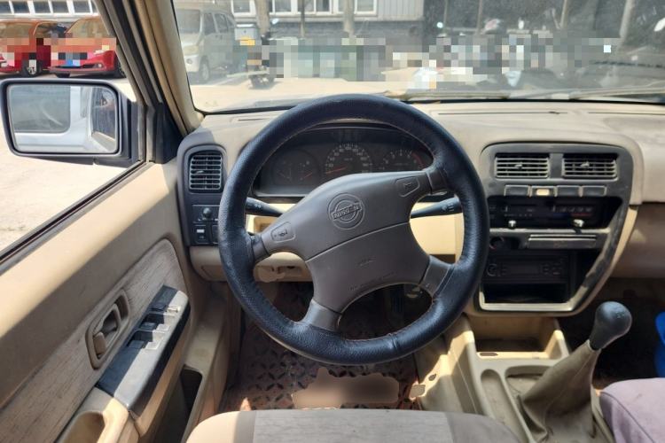 Used Dongfeng Ruichi 2013 2.4L Gasoline Two-Wheel Drive Standard Version ZG24 Steering Wheel