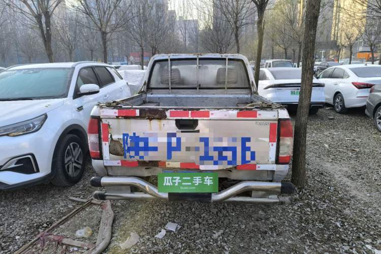 Used Dongfeng Ruichi 2013 3.0T Diesel 4x4 Standard Version CYQD80-E3 Trunk