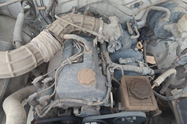 Used Dongfeng Ruichi  Engine Bay