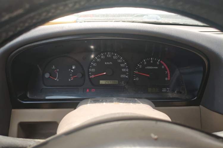 Used Dongfeng Ruichi 2013 2.2T Diesel Two-Wheel Drive Standard Version ZD22TE Instrument Cluster