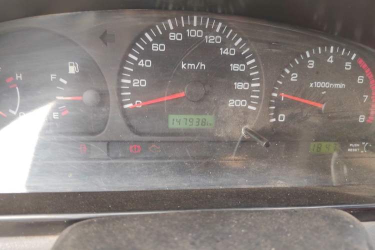 Used Dongfeng Ruichi 2013 2.4L Gasoline Two-Wheel Drive Standard Version ZG24 Odometer Close Up