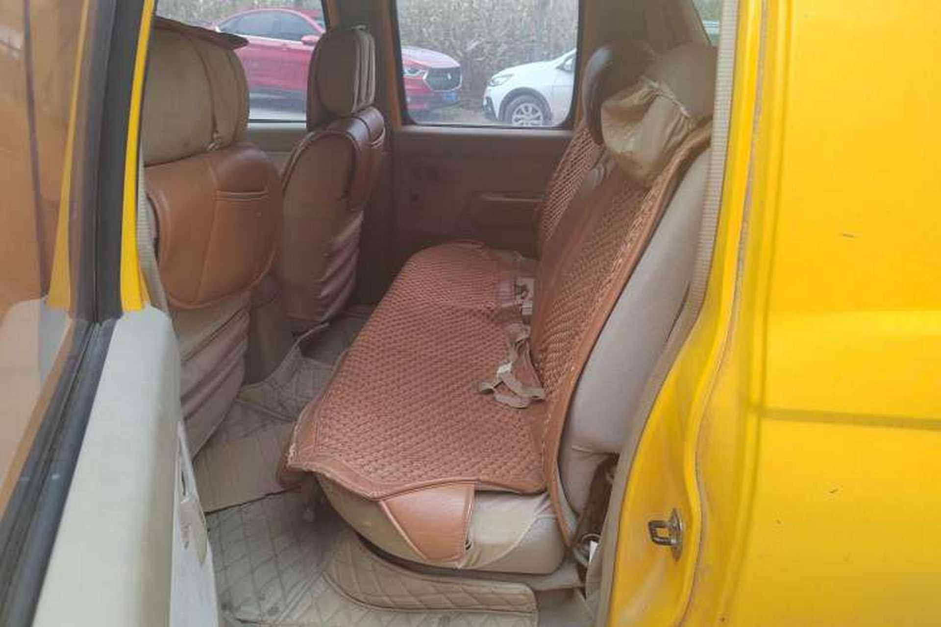 Used Dongfeng Ruichi 2013 2.4L Gasoline Two-Wheel Drive Standard Version ZG24 Left Rear Seat