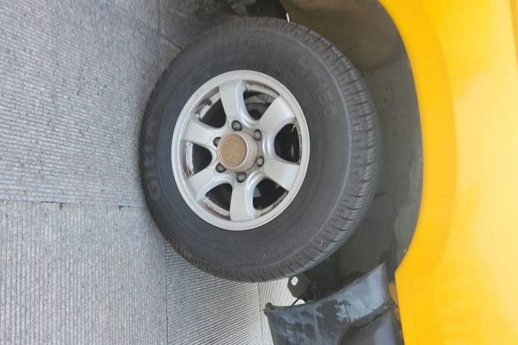 Used Dongfeng Ruichi 2013 2.4L Gasoline Two-Wheel Drive Standard Version ZG24 Right Front Wheel Hub