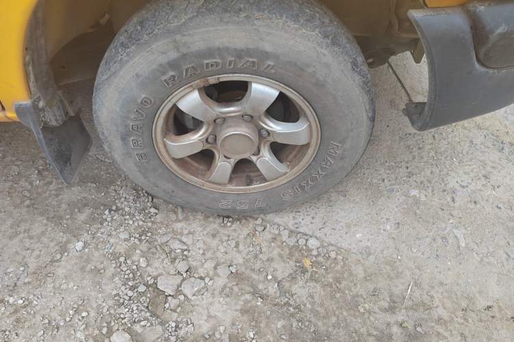 Used Dongfeng Ruichi 2013 2.4L Gasoline Two-Wheel Drive Standard Version ZG24 Right Front Wheel Hub