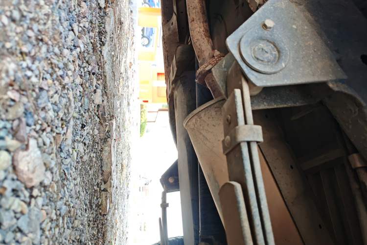 Used Dongfeng Ruichi 2015 2.4L Two-Wheel Drive Classic Long Cargo Bed ZG24 Chassis Rear Left