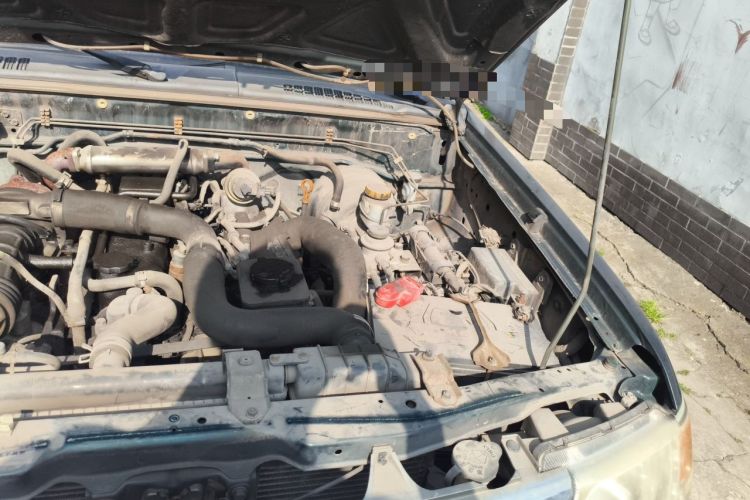 Used Dongfeng Ruichi 2015 2.8T Xingye Edition Two-Wheel-Drive Standard Version ZD28D11-4DA Engine Bay Left
