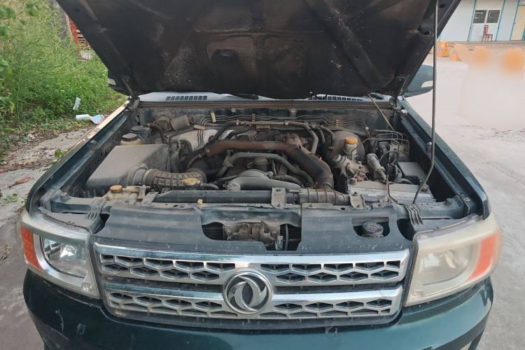 Used Dongfeng Ruichi 2015 2.5T Elite Edition Diesel Two-Wheel Drive Luxury ZD25TCI Engine Bay