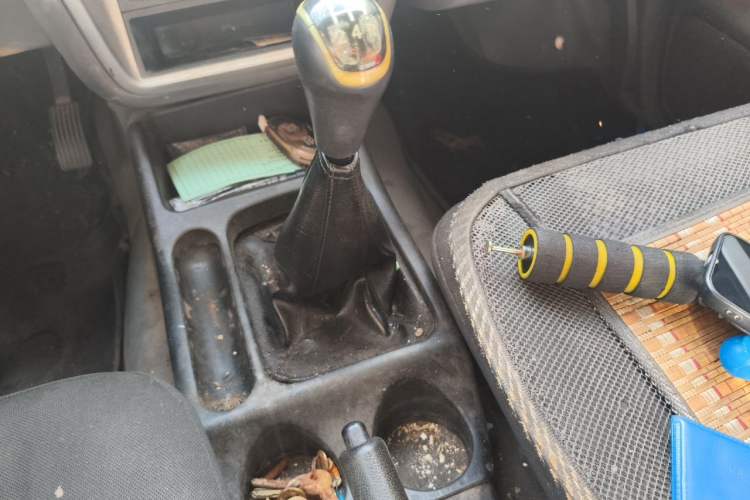 Used Dongfeng Ruichi 2015 2.8T Xingye Edition Two-Wheel-Drive Standard Version ZD28D11-4DA Gear Lever