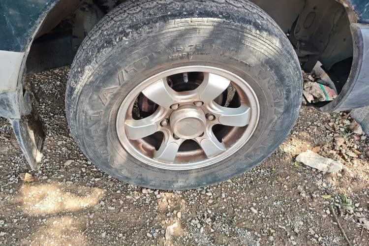 Used Dongfeng Ruichi 2015 2.4L Two-Wheel Drive Classic Long Cargo Bed ZG24 Right Front Wheel Hub