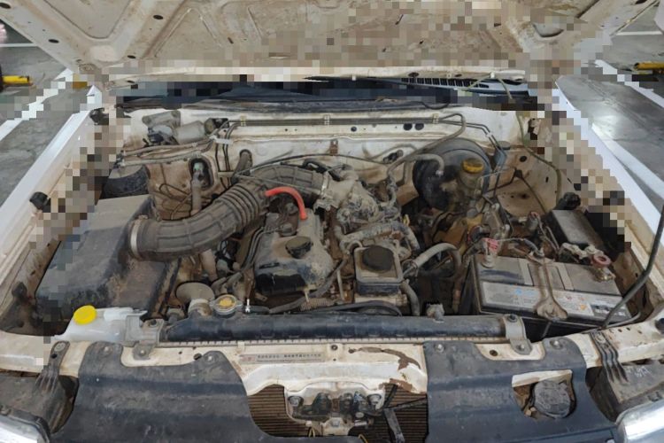 Used Dongfeng Ruichi 2015 2.4L Elite Edition Gasoline 4x4 Standard Trim ZG24 Engine Bay