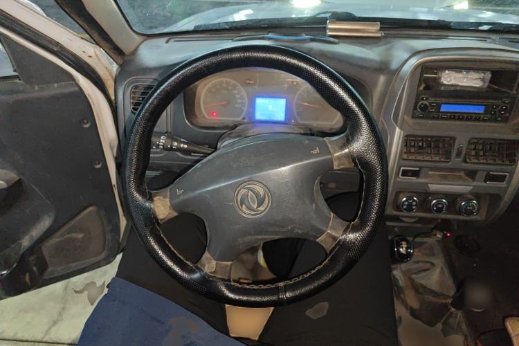 Used Dongfeng Ruichi 2015 2.4L Elite Edition Gasoline 4x4 Standard Trim ZG24 Steering Wheel