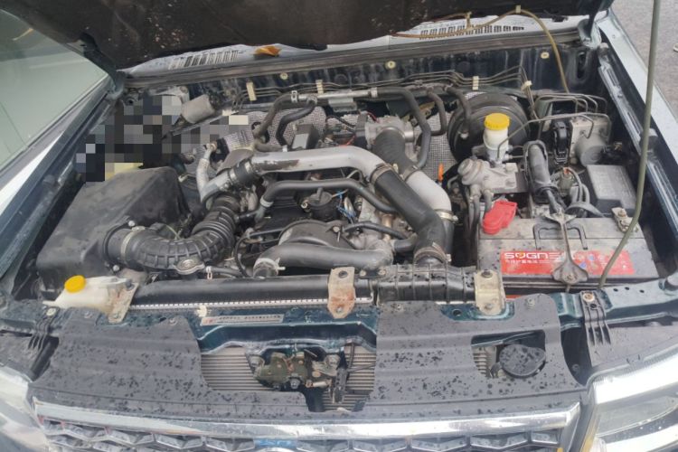 Used Dongfeng Ruichi 2016 2.5T Diesel 2WD ZD25TCI Engine Bay