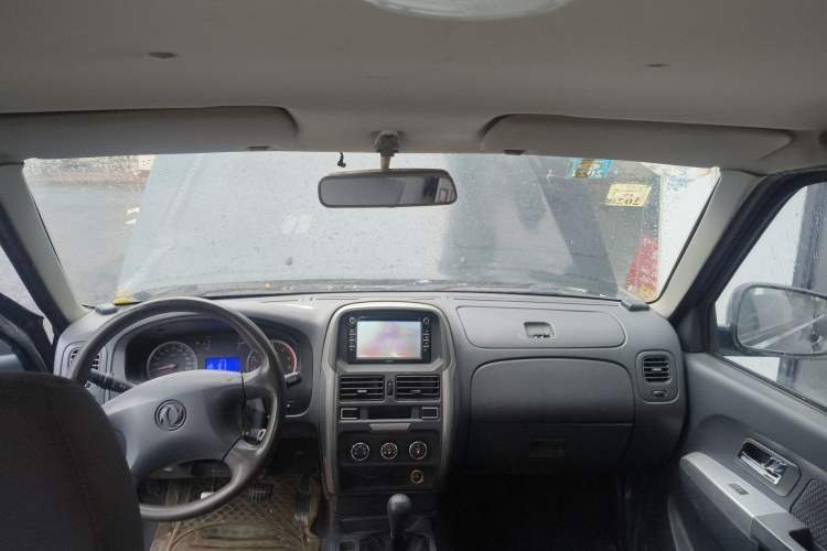 Used Dongfeng Ruichi 2016 2.5T Diesel 2WD ZD25TCI Headliner