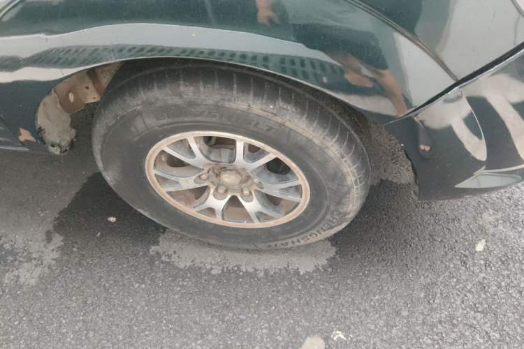 Used Dongfeng Ruichi 2016 2.5T Diesel 2WD ZD25TCI Right Front Wheel Hub
