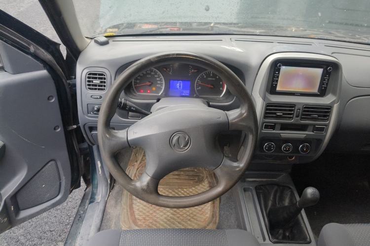 Used Dongfeng Ruichi 2016 2.5T Diesel 2WD ZD25TCI Steering Wheel