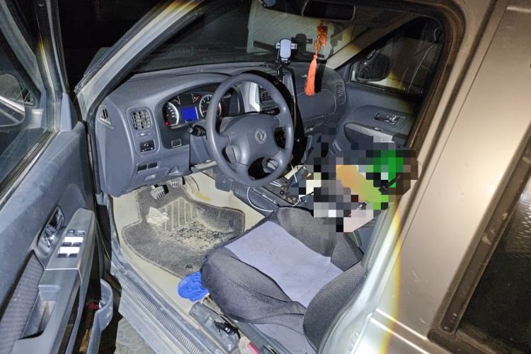 Used Dongfeng Ruichi 2016 2.5T Diesel 2WD ZD25TCI Driver Seat