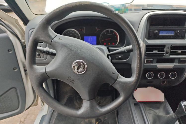 Used Dongfeng Ruichi 2016 2.5T Diesel 2WD ZD25TCI Steering Wheel