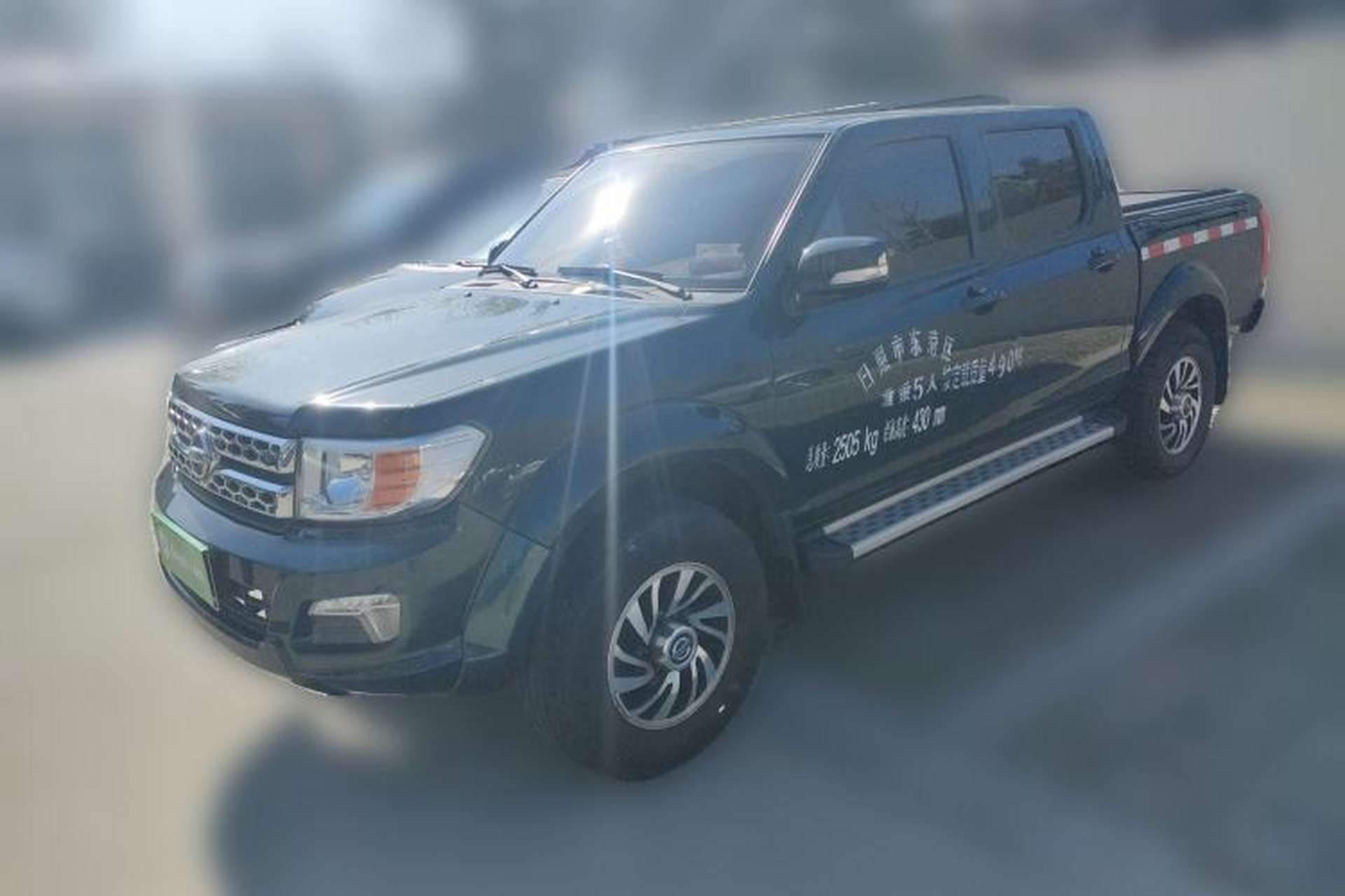 Used Dongfeng Ruichi 2017 2.5T Diesel Two-Wheel Drive Standard Version ZD25T5 Front Left 45 Deg