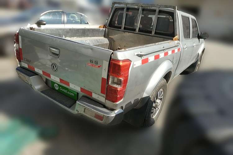 Used Dongfeng Ruichi 2017 2.5T Diesel Two-Wheel Drive Standard Version with Long Cargo Bed – ZD25T5 Rear Right 45 Deg