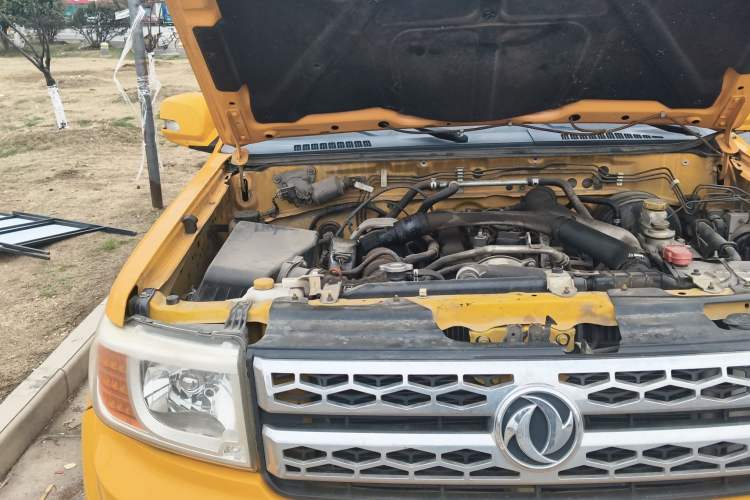 Used Dongfeng Ruichi 2017 2.5T Diesel Two-Wheel Drive Standard Version ZD25T5 Engine Bay Right
