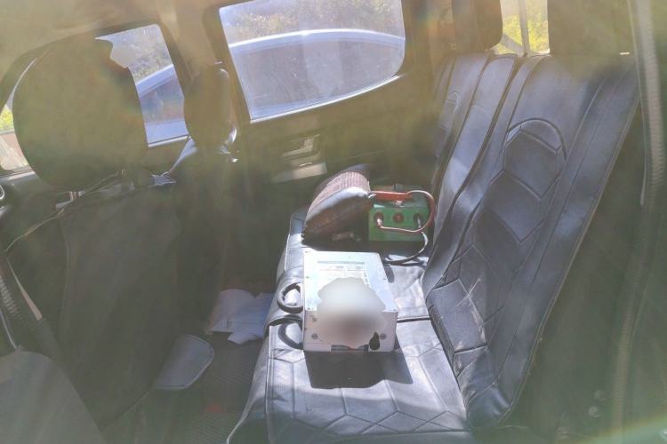 Used Dongfeng Ruichi 2018 2.5T Diesel Two-Wheel Drive Standard Version with Long Cargo Bed – ZD25T5 Left Rear Seat