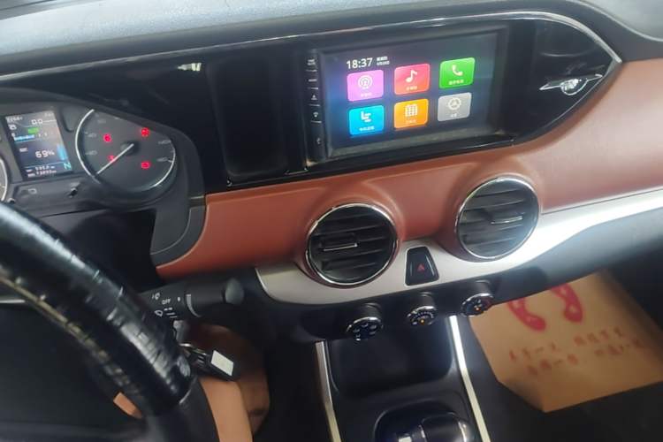 Used Dongfeng Ruichi  Audio And AC Panel