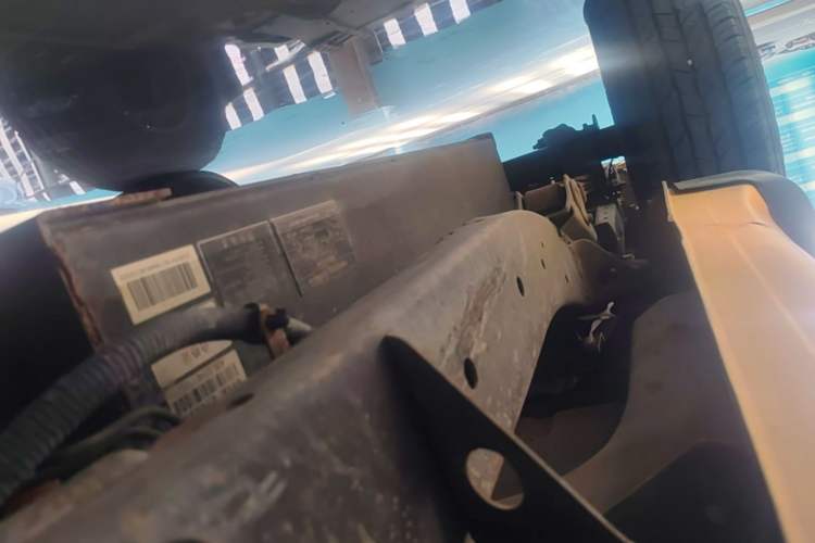 Used Dongfeng Ruichi  Chassis Rear Right