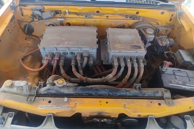 Used Dongfeng Ruichi  Engine Bay