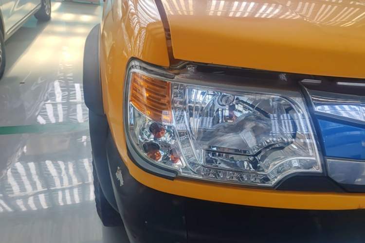 Used Dongfeng Ruichi  Right Front Headlight