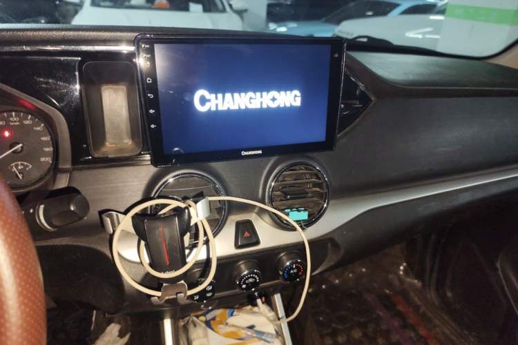 Used Dongfeng Ruichi 2018 2.5T Diesel 4x4 Standard Version ZD25T5 Audio And AC Panel