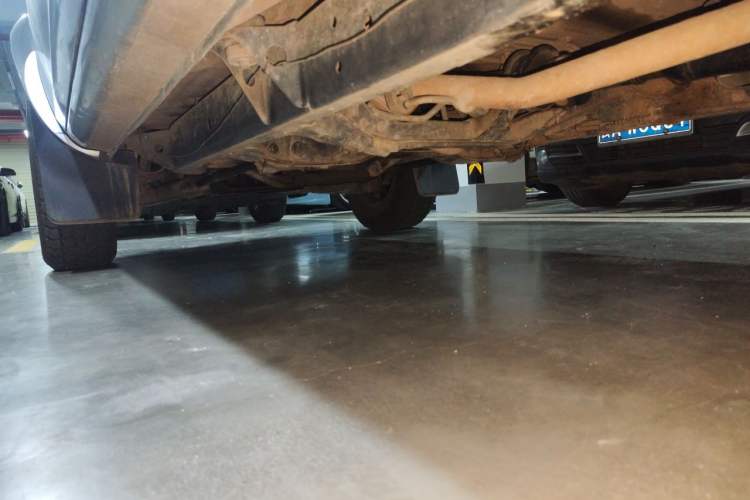 Used Dongfeng Ruichi 2018 2.5T Diesel 4x4 Standard Version ZD25T5 Chassis Rear Left