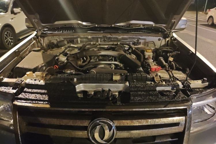 Used Dongfeng Ruichi 2018 2.5T Diesel Two-Wheel Drive Standard Version with Long Cargo Bed – ZD25T5 Engine Bay