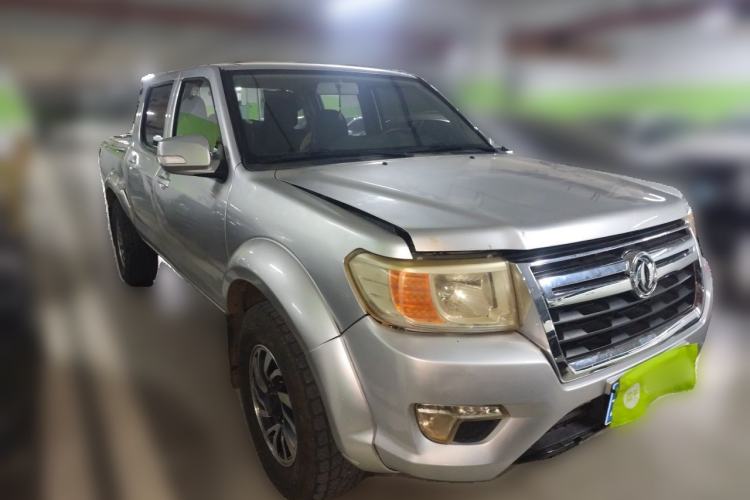 Used Dongfeng Ruichi 2018 2.5T Diesel 4x4 Standard Version ZD25T5 Front Right 45 Deg