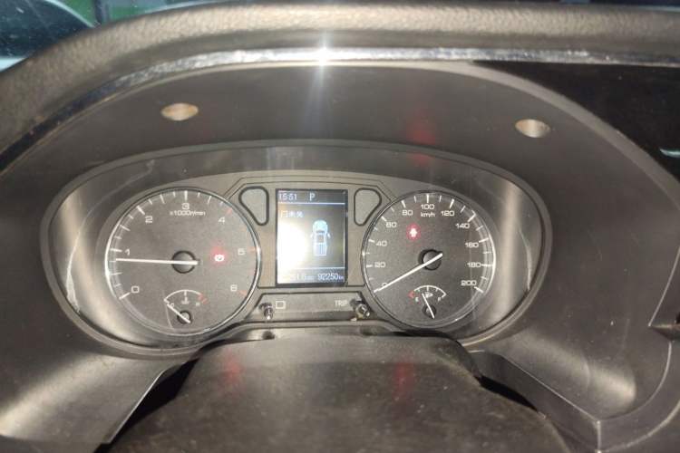 Used Dongfeng Ruichi 2018 2.5T Diesel 4x4 Standard Version ZD25T5 Instrument Cluster
