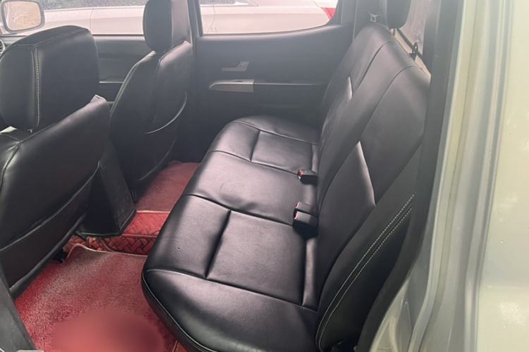 Used Dongfeng Ruichi 2018 2.4L Gasoline Two-Wheel Drive Standard Version ZG24 Interior 3