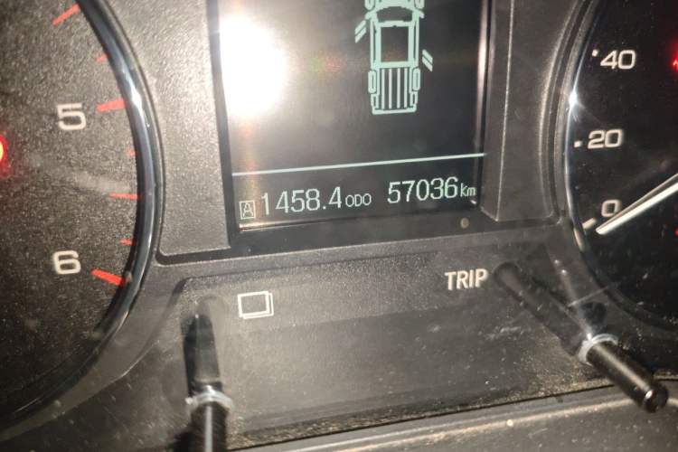 Used Dongfeng Ruichi 2018 2.5T Diesel Two-Wheel Drive Standard Version with Long Cargo Bed – ZD25T5 Odometer Close Up