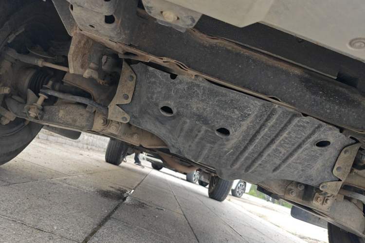 Used Dongfeng Ruichi 2018 2.4L Gasoline 4x4 Standard Version ZG24 Chassis Front