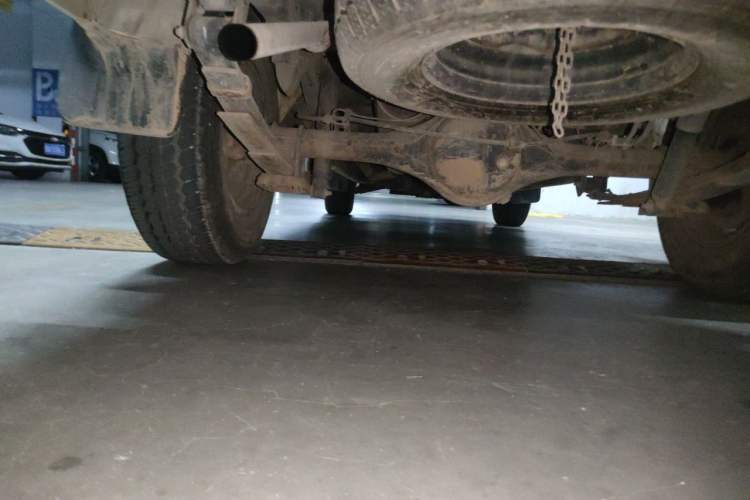 Used Dongfeng Ruichi 2018 2.4L Gasoline Two-Wheel Drive Standard Version ZG24 Chassis Rear Left