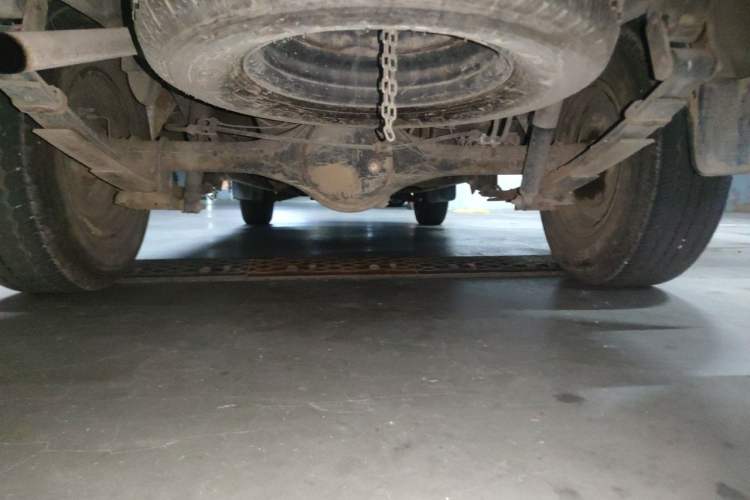 Used Dongfeng Ruichi 2018 2.4L Gasoline Two-Wheel Drive Standard Version ZG24 Chassis Rear
