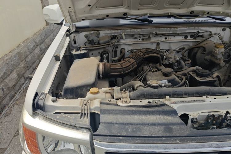 Used Dongfeng Ruichi 2018 2.4L Gasoline 4x4 Standard Version ZG24 Engine Bay Right