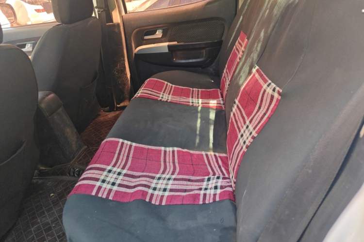 Used Dongfeng Ruichi 2018 2.4L Gasoline 4x4 Standard Version ZG24 Left Rear Seat
