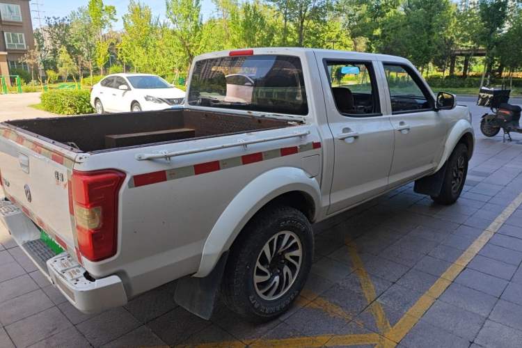Used Dongfeng Ruichi 2018 2.5T Diesel 4x4 Standard Version ZD25T5 Rear Right 45 Deg