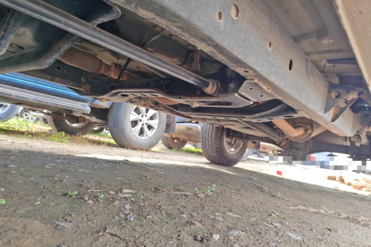 Used Dongfeng Ruichi 2019 2.4L Gasoline China VI Standard Two-Wheel-Drive Standard Cab 2TZD Chassis Front Left