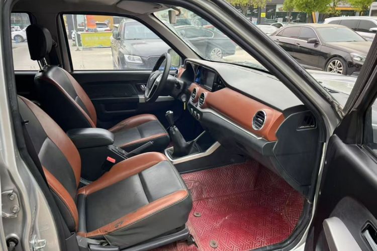 Used Dongfeng Ruichi 2019 2.4L Gasoline China VI Standard Two-Wheel Drive Luxury Regular Cab 2TZD Interior 3