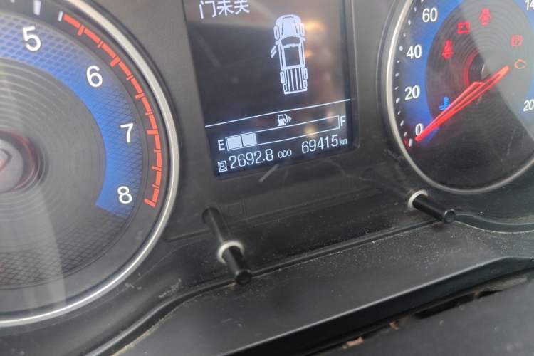Used Dongfeng Ruichi 2021 2.4L Gasoline Two-Wheel-Drive Base Version with Long Cargo Bed 2TZD Odometer Close Up