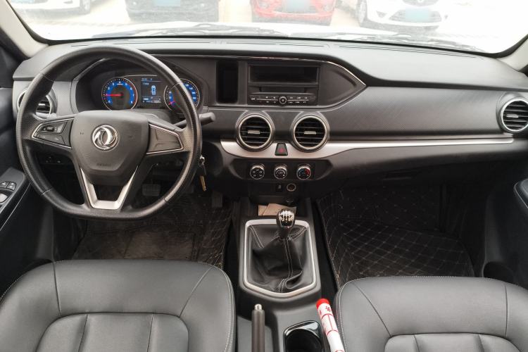 Used Dongfeng Ruichi 2021 2.4L Gasoline Two-Wheel-Drive Base Version with Long Cargo Bed 2TZD Center Console