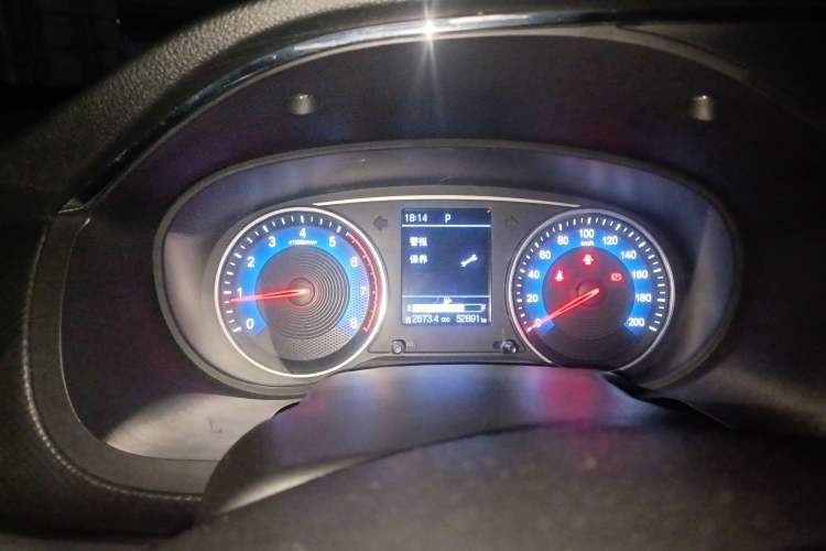 Used Dongfeng Ruichi 2021 2.4L Gasoline Two-Wheel-Drive Base Model for Entrepreneurship Model 2TZD Instrument Cluster