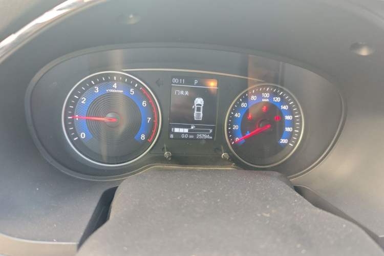 Used Dongfeng Ruichi 2021 2.4L Gasoline Two-Wheel-Drive Base Version with Long Cargo Bed 2TZD Instrument Cluster