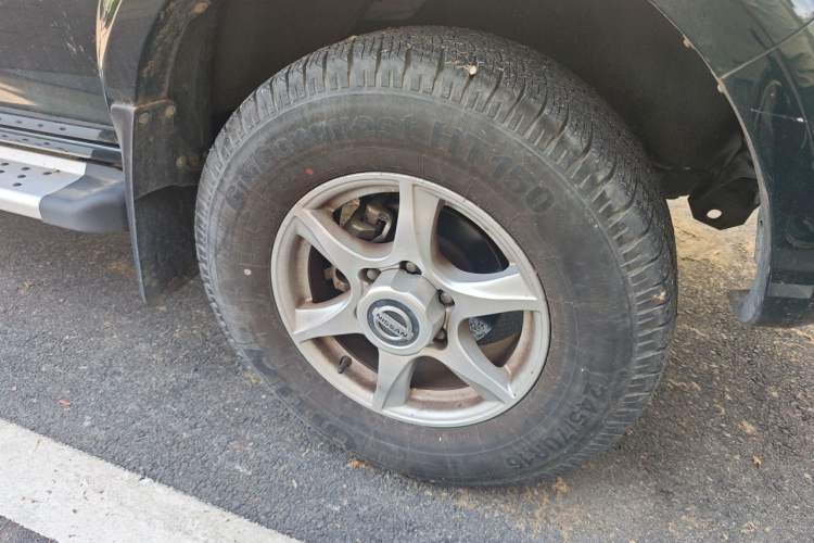 Used Dongfeng Ruichi 2021 2.4L Gasoline Two-Wheel-Drive Base Version with Long Cargo Bed 2TZD Right Front Wheel Hub