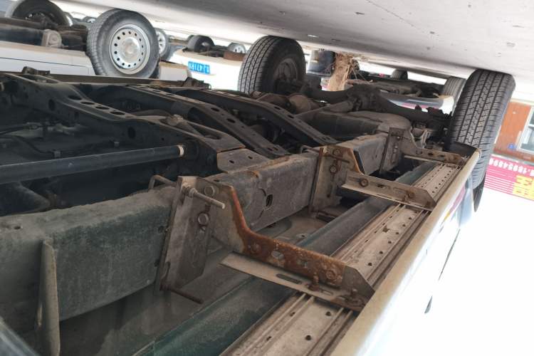 Used Dongfeng Ruichi 2021 2.4L Gasoline Two-Wheel-Drive Base Version with Long Cargo Bed 2TZD Right Side Sill